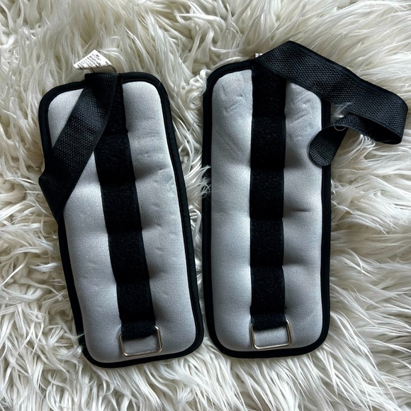 Tone Fitness Adjustable Ankle/Wrist Weights – Pair of Light Resistance Straps - Picture 1 of 4